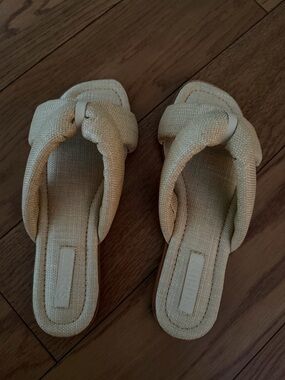 Women's Cream Knot-Detail Slide Sandals